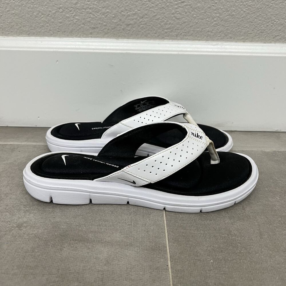 Nike Comfort Footbed Womens 7 White Black Sandal Thong Foam Flip Flop Shoes